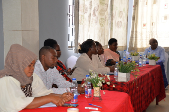 MRADI WA DARAJA - IKI/GIZ MAFUNZO YA KUIMARISHA HALI YA HEWA: CCI NA TMA HUWEZESHAJI MASHULENI NA JAMII KATIKA MAKAZI YA KOMBO